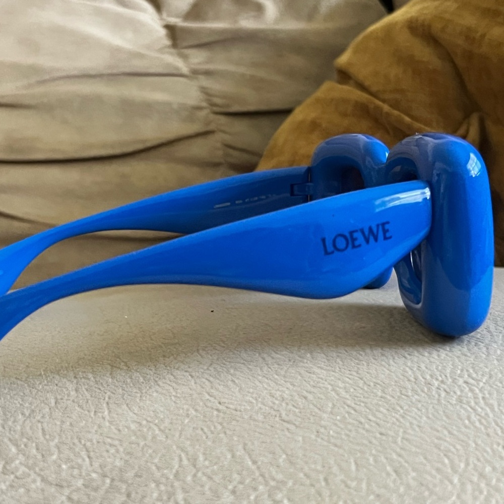 Loewe Inflated rectangular sunglasses. - Picture 6 of 12